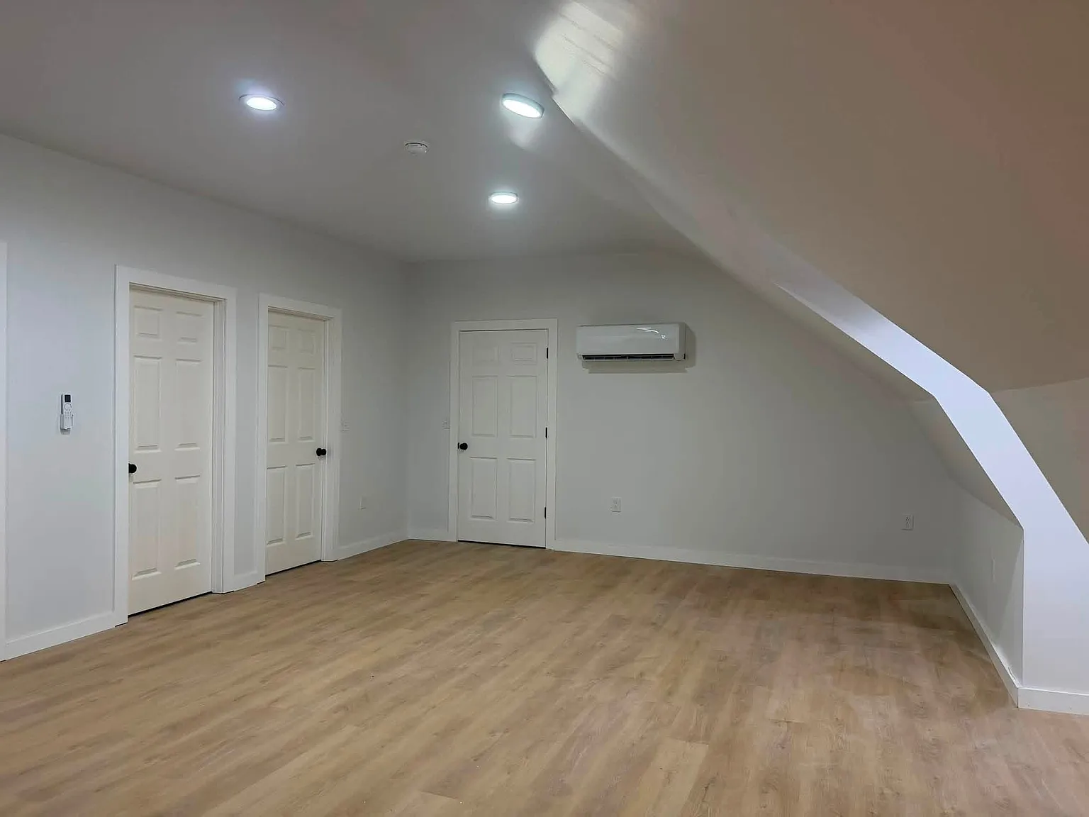 2 bed, 900 sqft, $1,000 — Photo 3