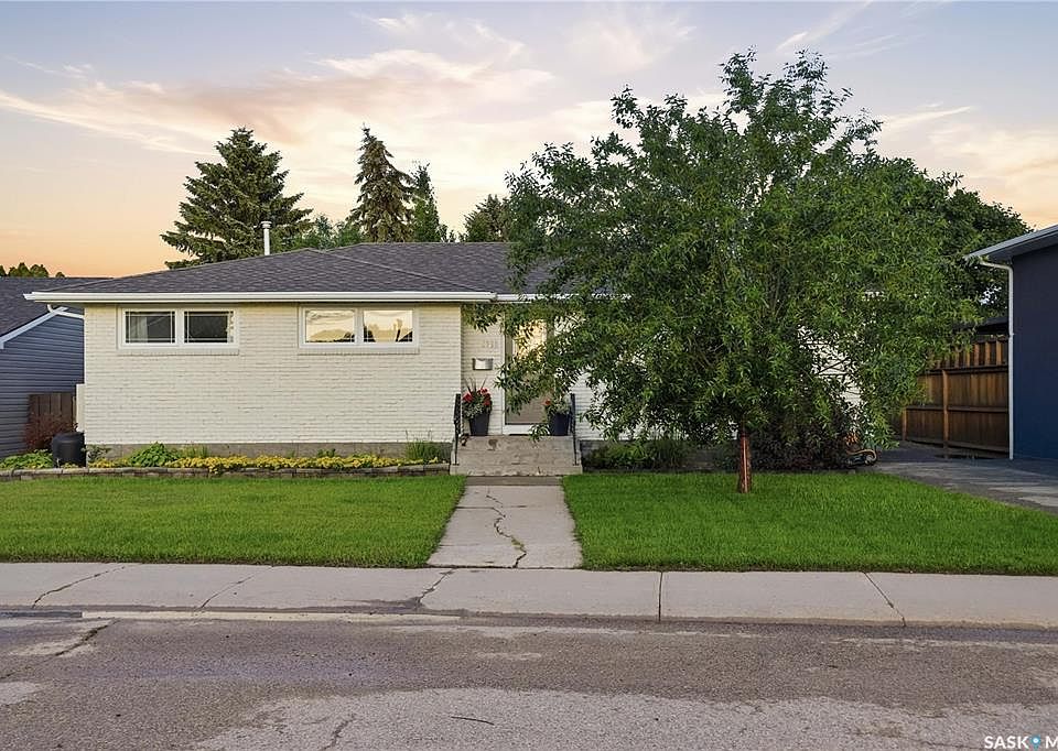1st image of 1313 Prince CRESCENT