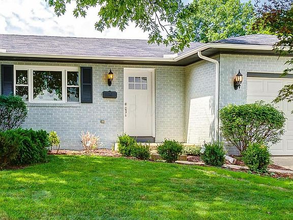 3rd image of 4495 Norwell Dr E