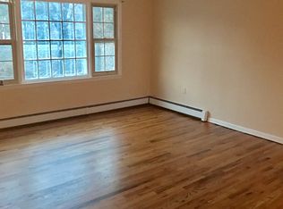 116 E Colfax Ave, Roselle Park, NJ 07204