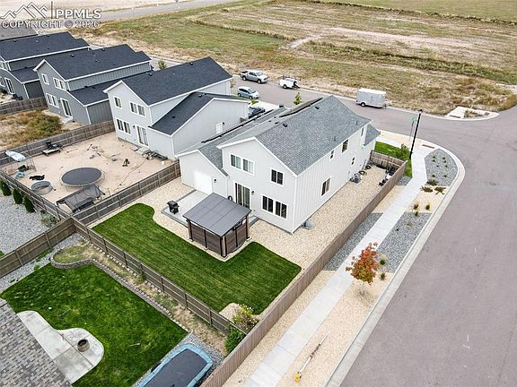 4th image of 493 Marketplace Dr