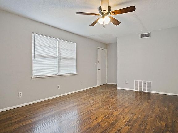 5th image of 4731 SE 28th St