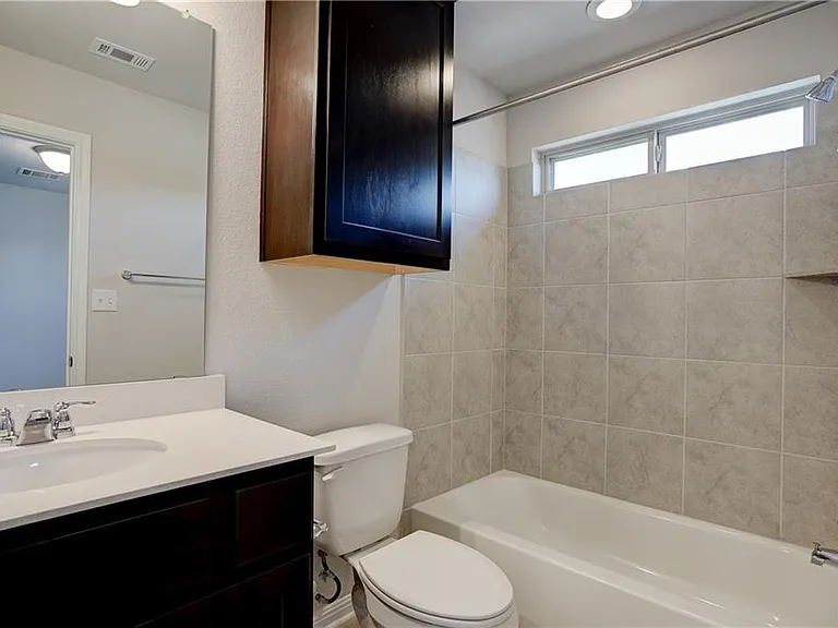 1724 W Artesian Springs Xing — Photo 13