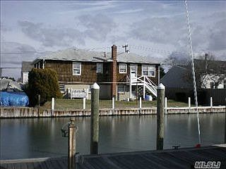 2nd image of 32 Midway St