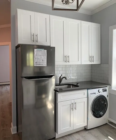 12 Russell Avenue — Photo 20