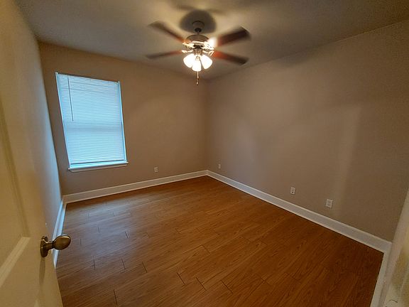 5th image of 707 Claremont Pkwy #B
