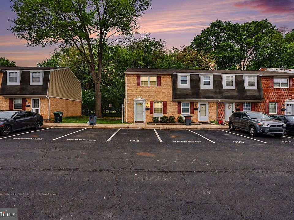 1st image of 133 Merryman Ct #17