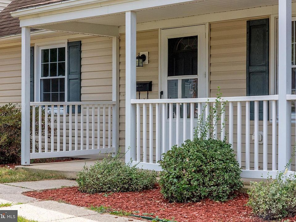 2nd image of 12619 Milburn Ln