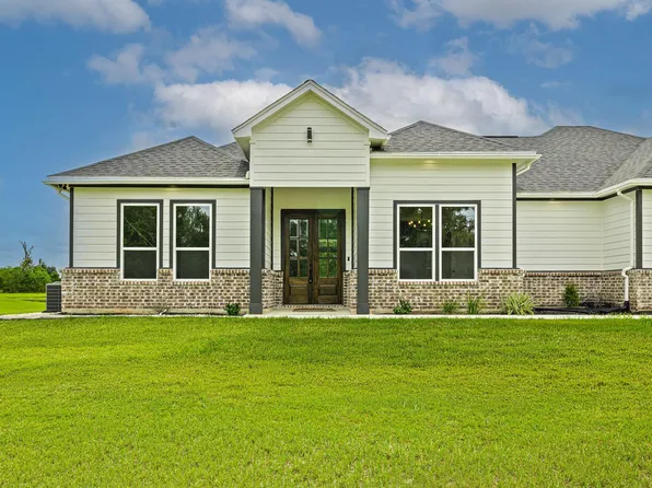 500 Campfire Trl, Angleton, TX 77515