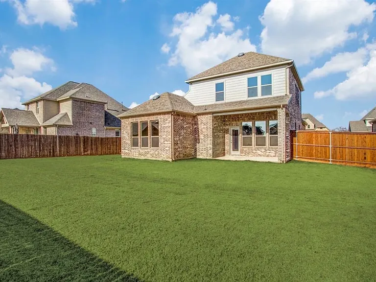 1605 Canals Dr — Photo 32