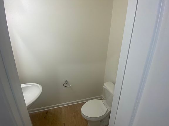 3rd image of 306 Abington St
