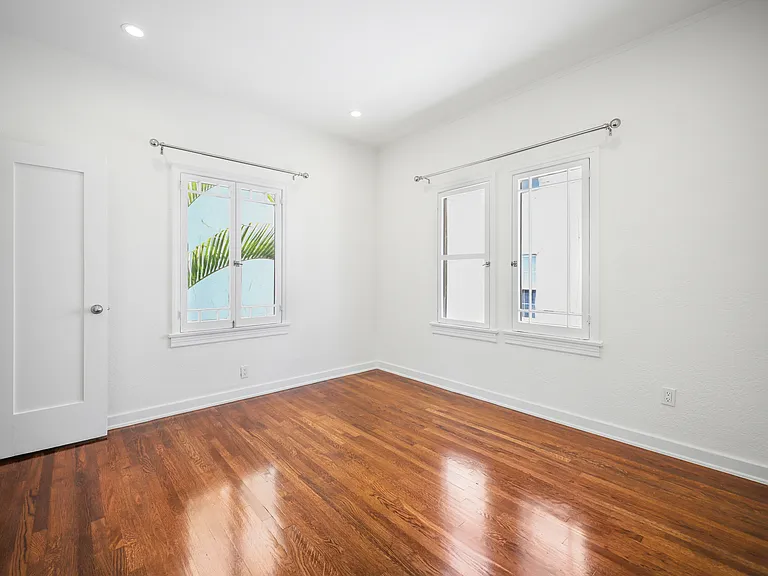 1315 N Hayworth Ave #3/4 — Photo 13