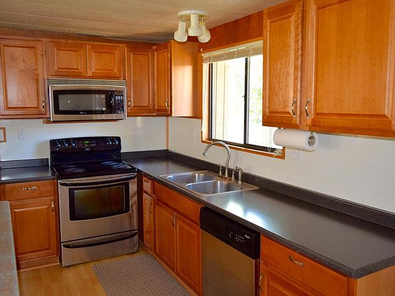 5th image of 17085 Sequoia Dr