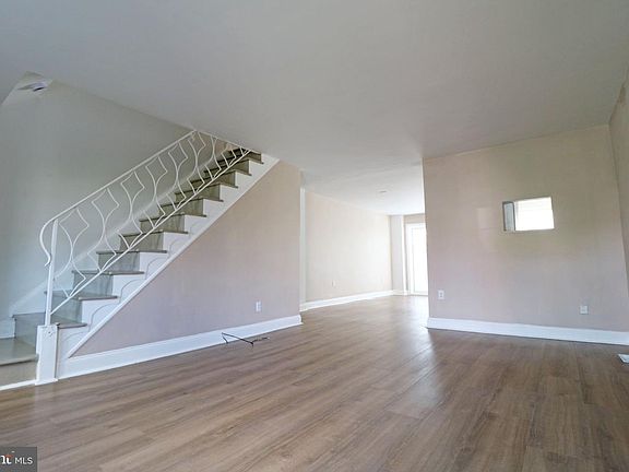 5th image of 272 Westbrook Dr