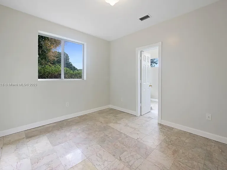 8861 SW 127th Ter — Photo 93
