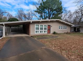 5180 Warfield Dr, Memphis, TN 38117