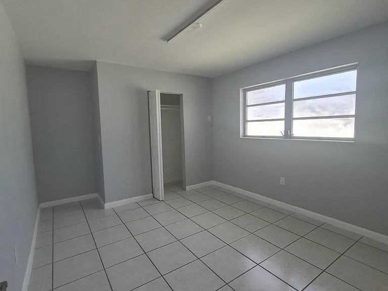 7221 Venetian St #4 — Photo 7