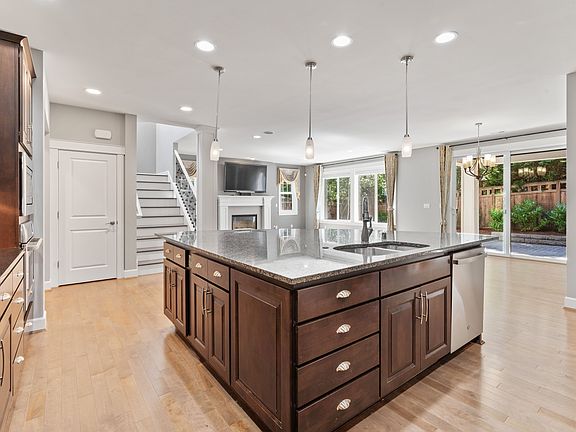 2nd image of 24369 NE 8th Pl
