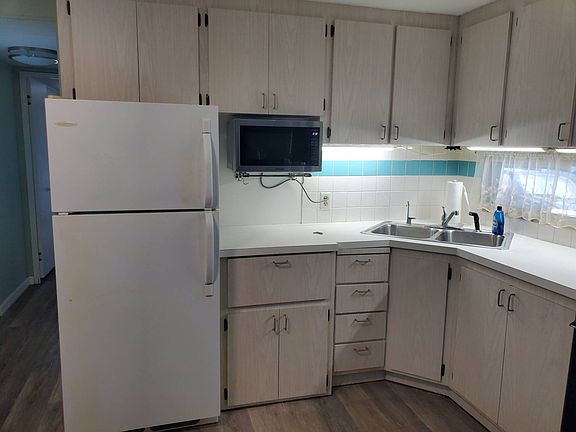 5th image of 6190 62nd Ave N #11