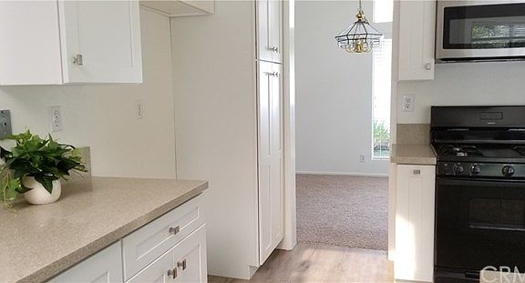 3rd image of 26292 Yolanda St