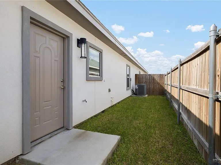 913 W Kohala Ave #3 — Photo 14