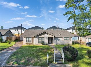 418 Oakhill Dr, Conroe, TX 77304