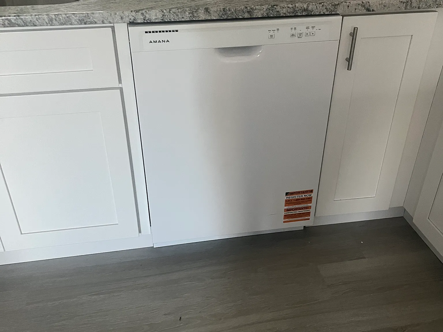 2 bed, 900 sqft, $2,400 — Photo 3