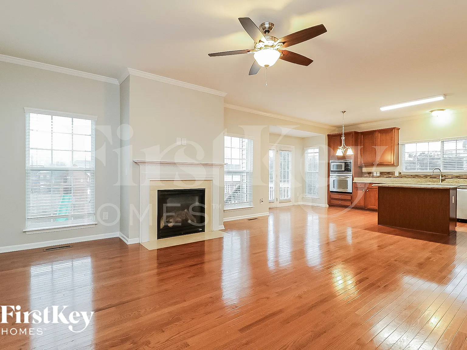 5 bed, 3.5 bath, 2879 sqft, $3,100 — Photo 4