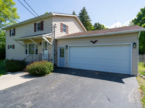 1447 71 1/2 St, South Haven, MI 49090