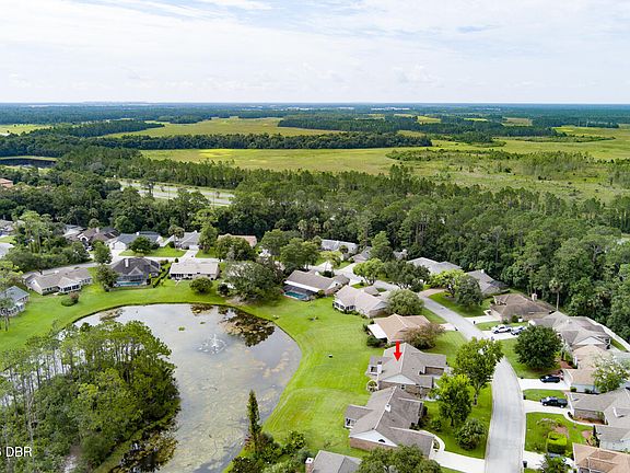 3rd image of 18 Carriage Creek Way