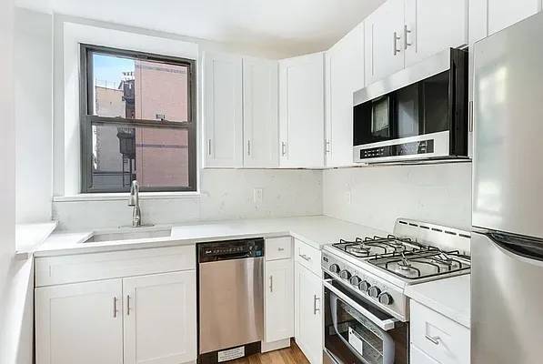 Rented by Living New York | media 8