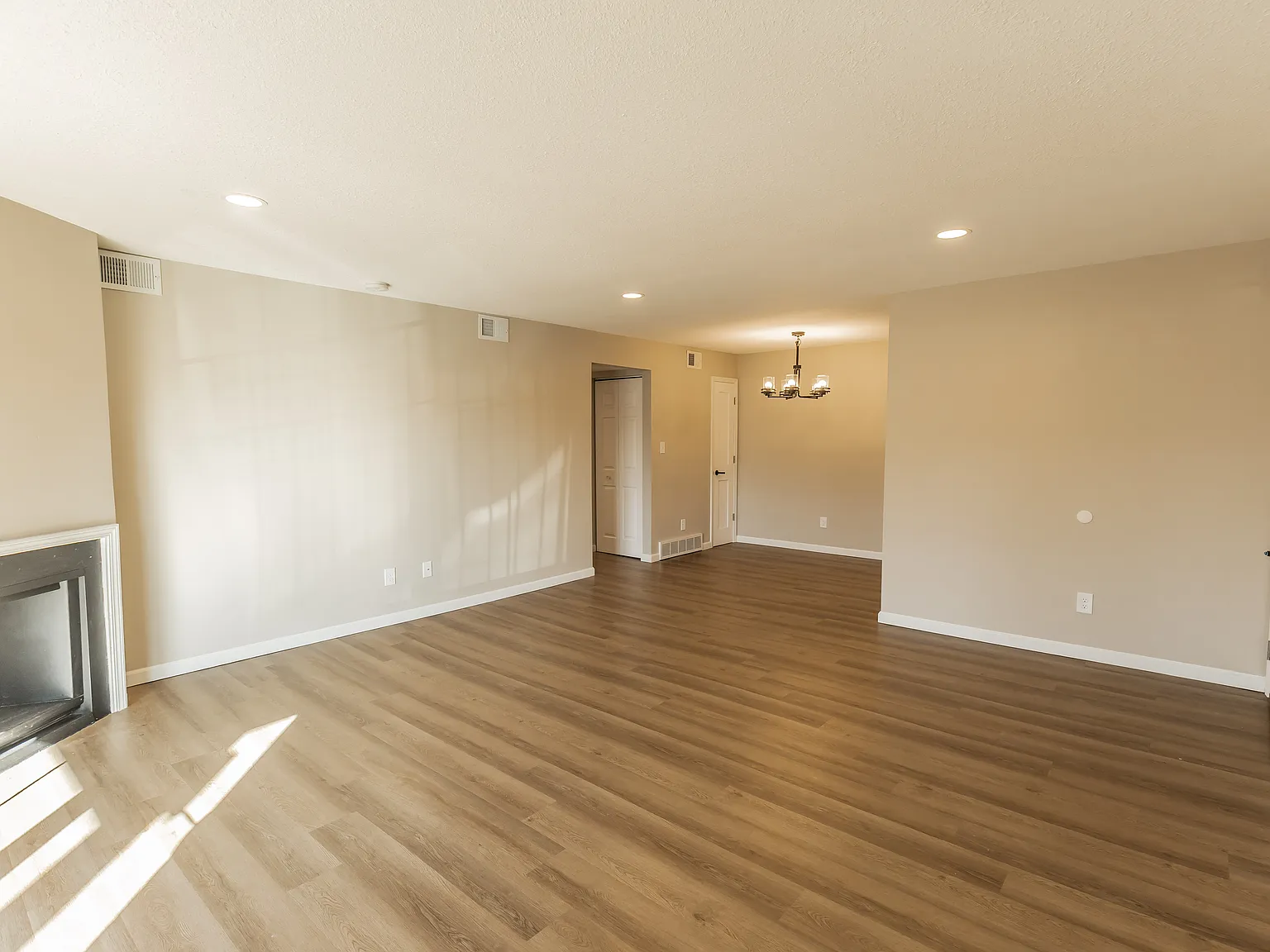 2 bed, 1020 sqft, $1,185 — Photo 3