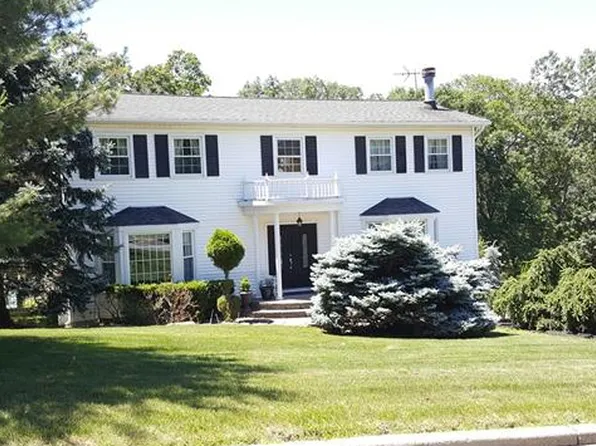 52 Riverglen Dr, Thiells, NY 10984