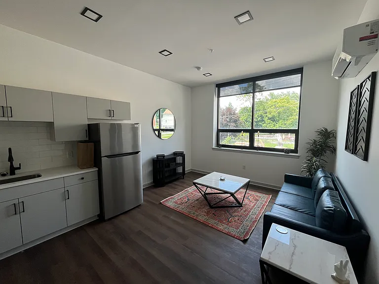 20 Herrick St — Photo 3