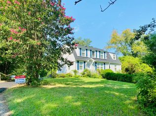 9105 Three Chopt Rd, Richmond, VA 23229