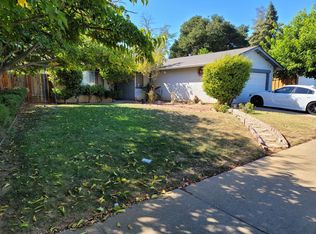 8111 Wayland Ln, Gilroy, CA 95020