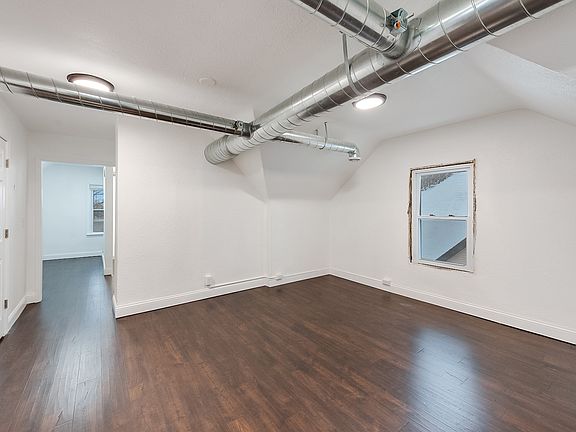 5th image of 2723 Pillsbury Ave #3
