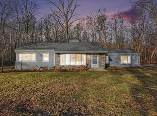 28375 Ranchwood Dr, Southfield, MI 48076