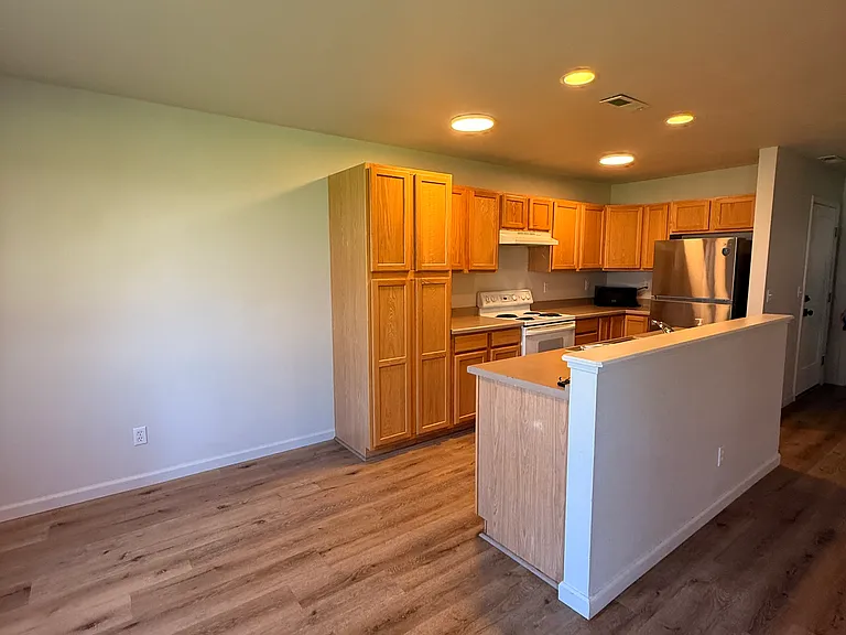 312 S 15th Ave #3 — Photo 3