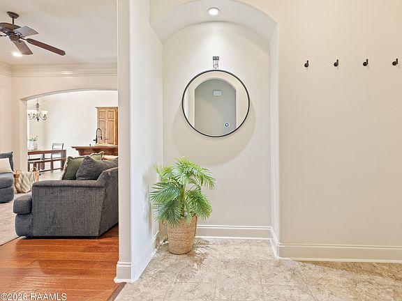 5th image of 219 Miramar Blvd