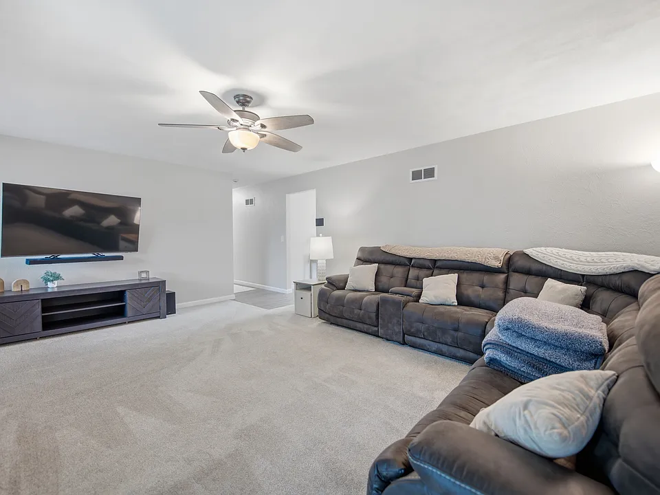 204 Pierce Blvd