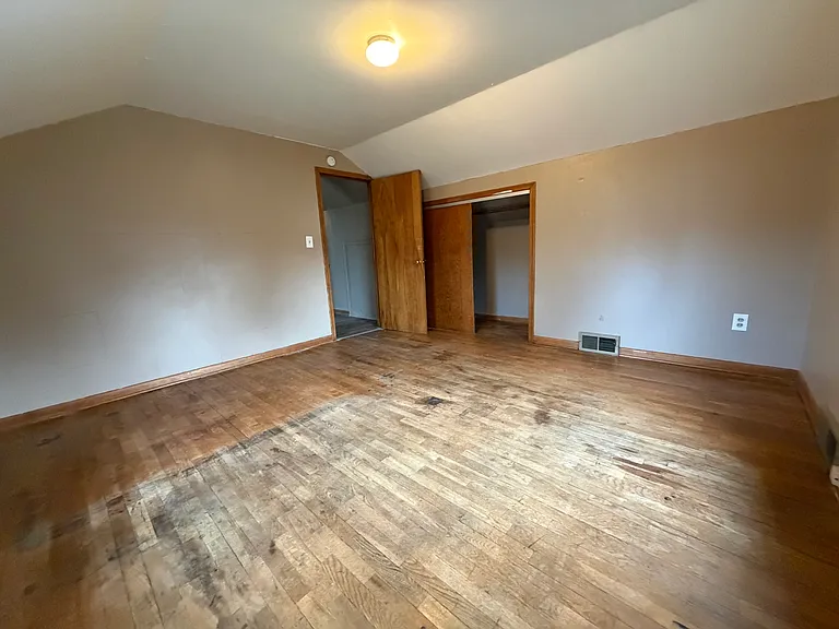 909 Mackinaw St #2 — Photo 11