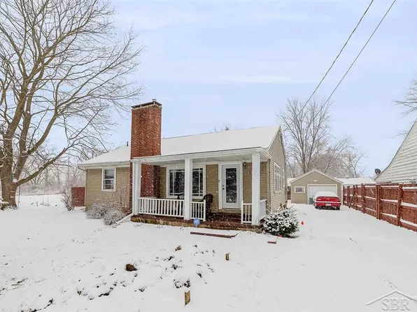 2716 Benjamin St, Saginaw, MI 48602