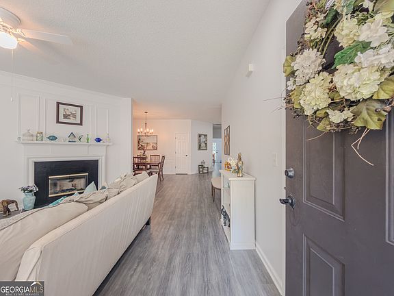 3rd image of 406 Copeland St SW