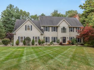 32 Crystal Ridge Dr, Ellington, CT 06029