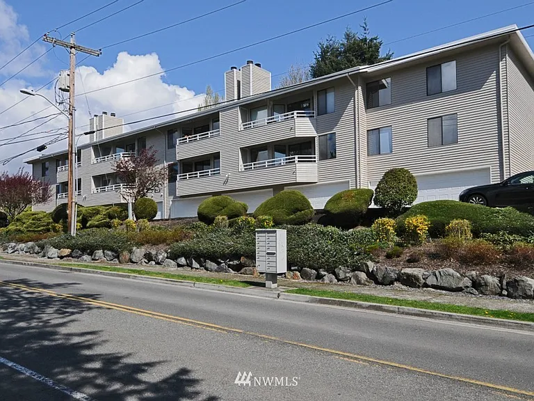 11430 99th Pl NE #7 — Photo 2