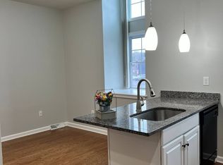200 State St APT 205, Schenectady, NY 12305