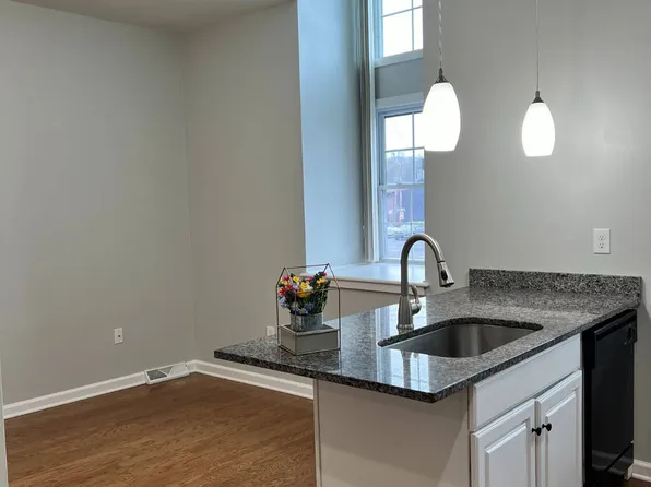 200 State St APT 205, Schenectady, NY 12305