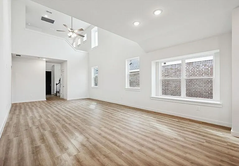 514 Weller Rd — Photo 14