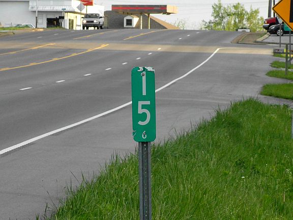4th image of 2563 Us Highway 43 S